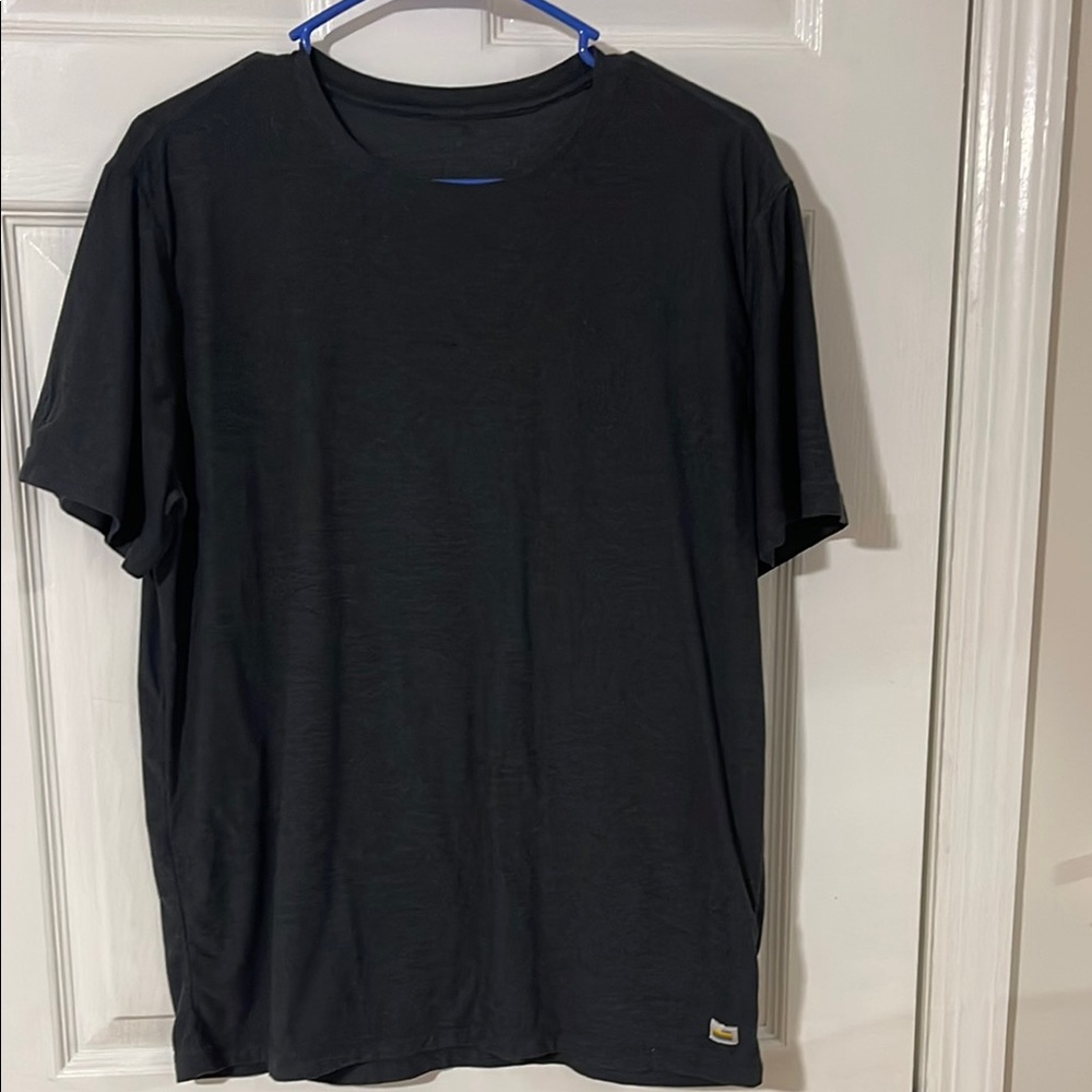 VUORI Men's Dark Grey T-Shirt